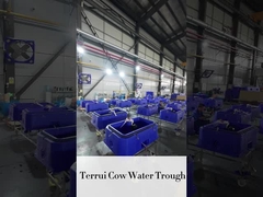 مخزن آبی جامد برای گاو