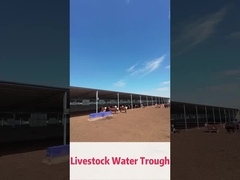 آب آشامیدنی گاو های پلی اتیلن مقاوم در برابر ضربه با یک لوله تراخته شده